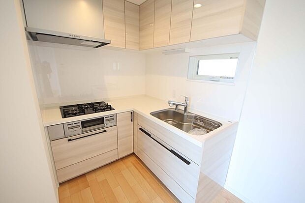 動線が短く作業効率が良いL字型キッチン