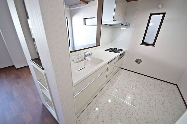 【当社分譲済施工例 キッチン】浄水器・食洗機付システムキッチン