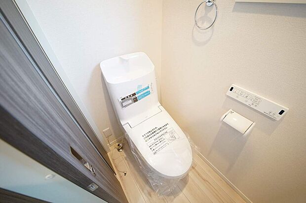 【トイレ】いつでも快適に利用出来る温水洗浄機能付きトイレ