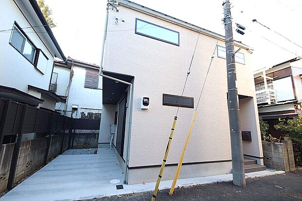 【外観】徒歩10分圏内に小学校・スーパー・コンビニ・西堀新堀コミュニティセンターなど周辺環境充実