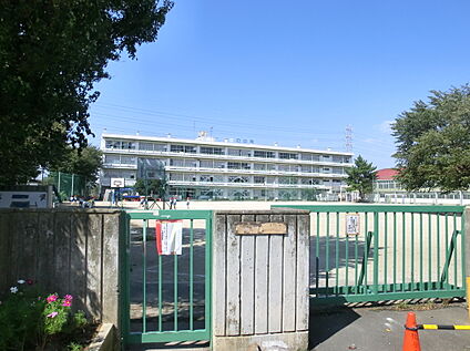 池田小学校 約668m