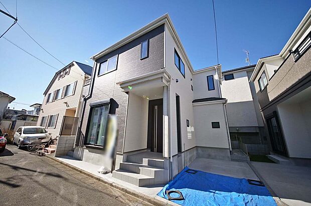 【B号棟外観】家族と過ごすゆとりのLDKと、プライベートな時間を楽しむお部屋を2階に配したお住まい