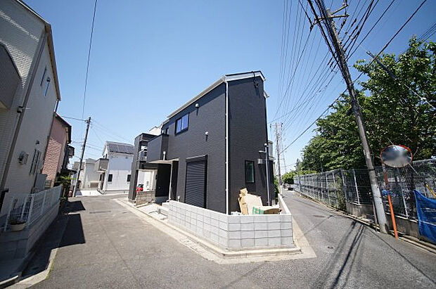 【外観】徒歩10分圏内に小学校・スーパー・コンビニ・公園・郵便局・図書館など周辺環境充実
