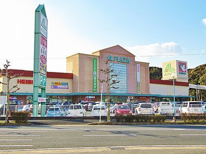 ハーベス 木津川台店 800m(徒歩10分)