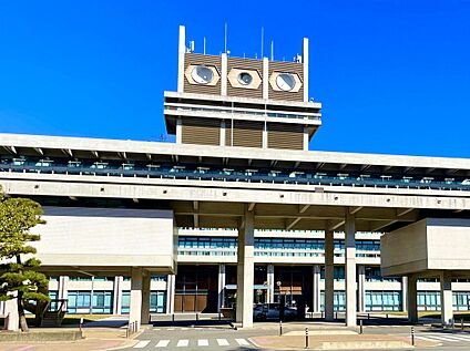 奈良県庁 1079ｍ(徒歩14分)