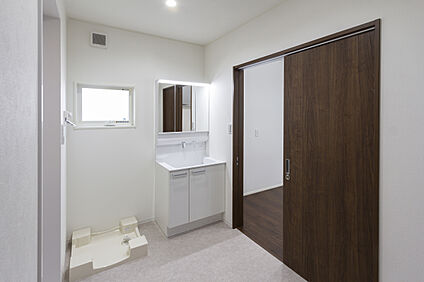 【1階洗面室/A6号地モデルハウス】