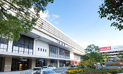 JR山陽本線「姫路」駅 約850m(徒歩約11分)