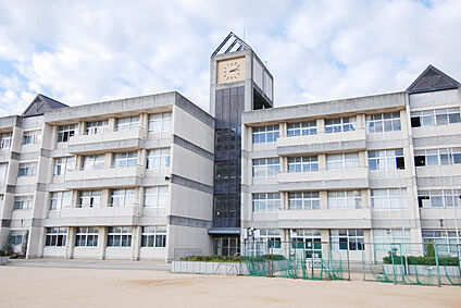 姫路市立大津中学校 約1200m(徒歩約15分)