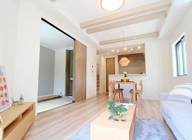 【【施工例写真／リビング】】※画像にはオプション商品も含まれております。