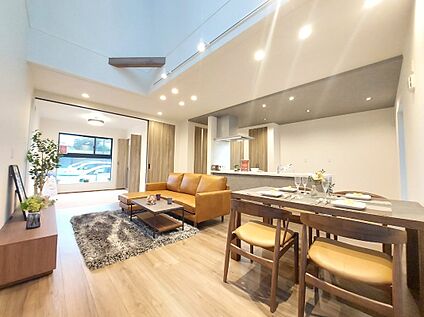 【施工例写真／リビング】