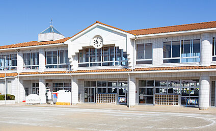 荒川沖幼稚園 1185ｍ(徒歩15分)