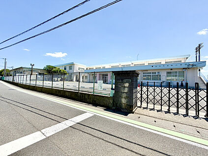 函南町立西小学校 788m