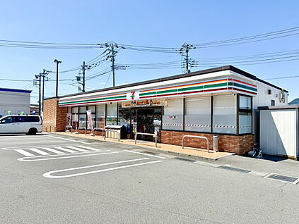 セブンイレブン函南塚本店 473m