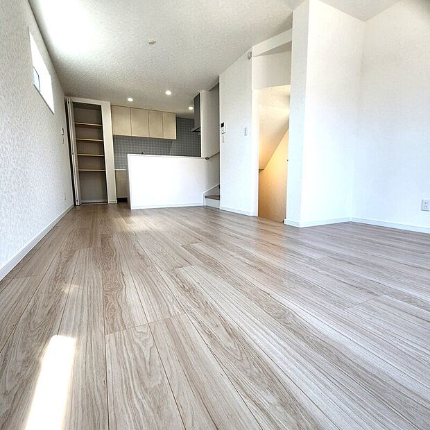 【施工例:LDK(1)】ゆったりくつろげる広々リビング