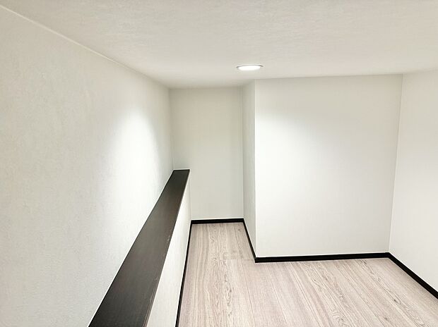 【半地下収納】スキップフロア下の半地下収納。