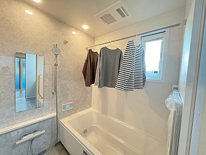 【1号棟】浴室乾燥機付きのお風呂♪