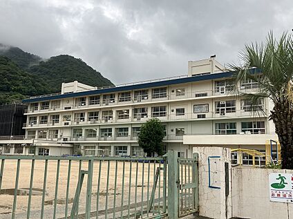 水呑小学校 1400ｍ(徒歩18分)