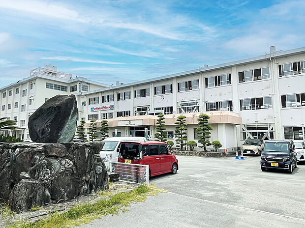 大牟田市立手鎌小学校(約1m)