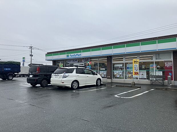 ファミリーマート八女鵜池店(約300m)