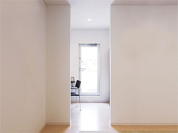 【天井高2.5m】天井高2.5mの高さを確保することで、より開放的でゆったりとした広がりのある空間をつくりだします(画像はイメージ)。