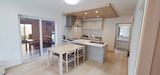 【タマタウン佃2号棟 LDK】タカラスタンダードの食洗機付きのペニンシュラキッチンです!