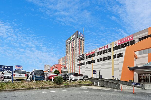 アクロスモール春日(約6,000m)