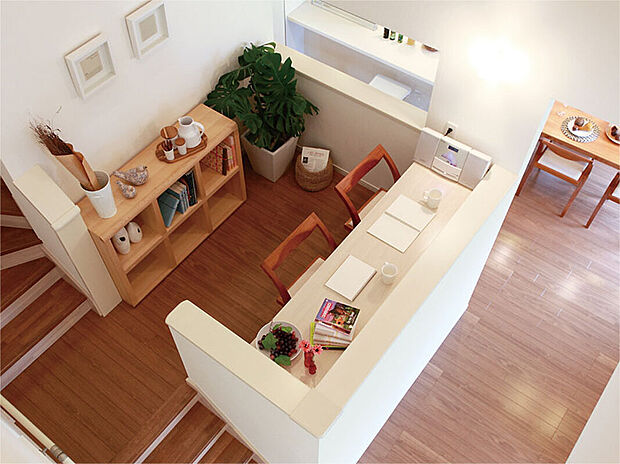 【スッキップフロア】タマホームの分譲住宅で大人気な間取りであるスキップフロア。勉強や仕事をしてもよし、ただのんびりと過ごしてもよし、様々な用途でお使いいただけます!家族で過ごす時間を増やしてくれる空間です。(写真はイメージです)