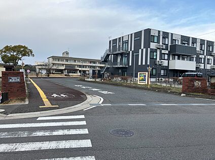 蒲生東小学校 750ｍ(徒歩約9分)
