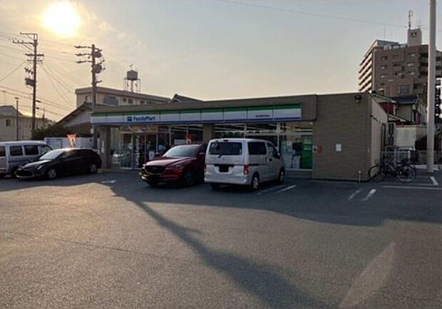 ファミリーマート緑区緑高校前店(約300m)