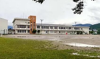 諏訪南中学校 800ｍ(徒歩約10分)