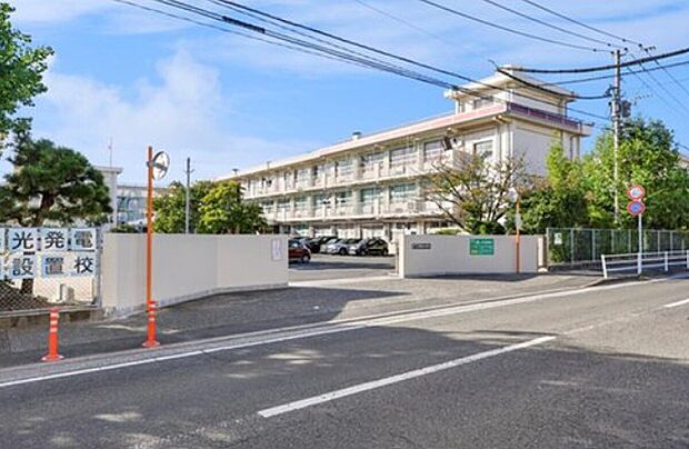 北九州市立曽根中学校（約1,540m・徒歩20分）
