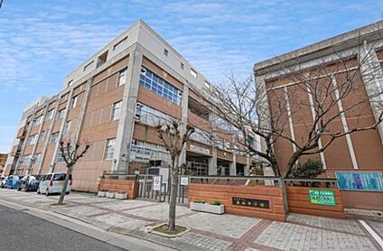 北九州市立若松中央小学校 710ｍ(徒歩9分)