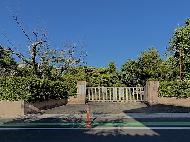 与進中学校(約850m)