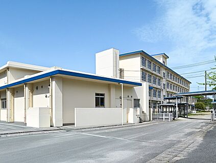 糸島市立波多江小学校 920ｍ(徒歩12分)