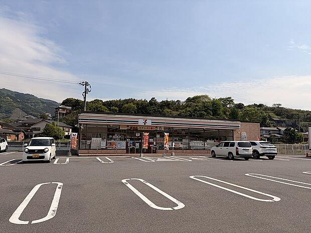 セブンイレブン臼杵市浜店(約800m)