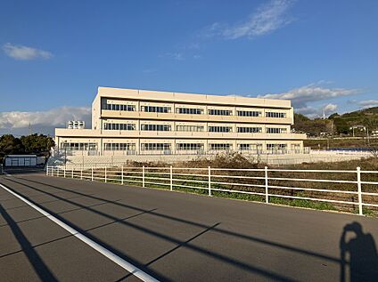 福重小学校 約1600ｍ(徒歩約20分)