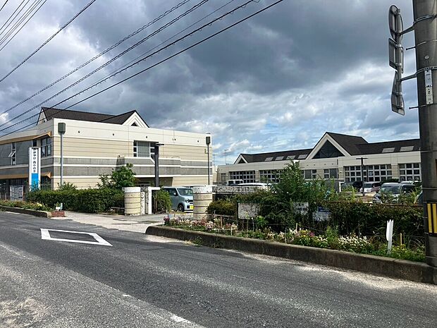 富田西小学校