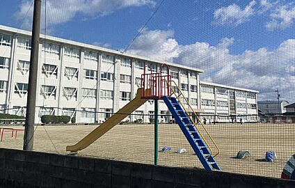 旭ヶ丘 800ｍ(徒歩10分)
