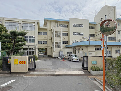 我孫子市立高野山小学校 約700ｍ