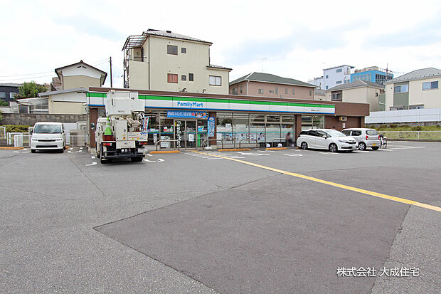 ファミリーマート朝霞膝折三丁目店(約550m)