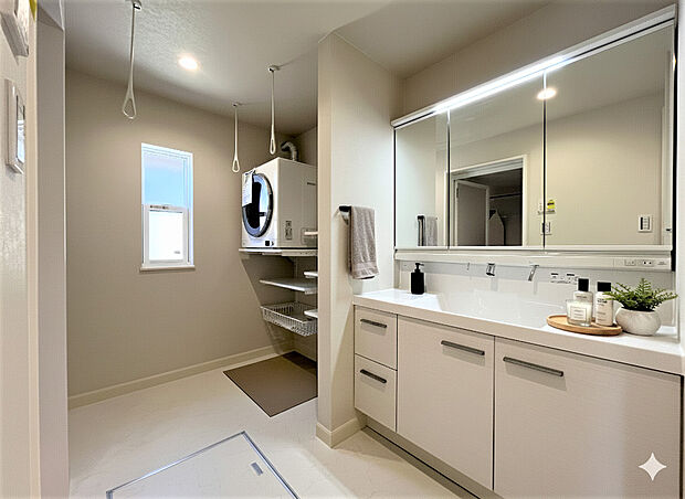 【洗面室・ランドリールーム】※画像は実際の室内写真にCGで再現した参考写真です、サイズ等は実際とは異なり、家具等は販売価格に含まれません。