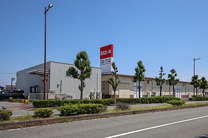 ルミエール上津バイパス店 660m