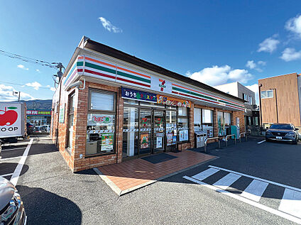 セブンイレブン小倉くさみ店 280m～390m(徒歩4分～5分)
