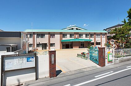 認定こども園枚岡カトリック幼稚園 1110ｍ(徒歩14分)