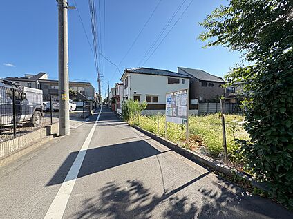【前面道路含む現地写真】