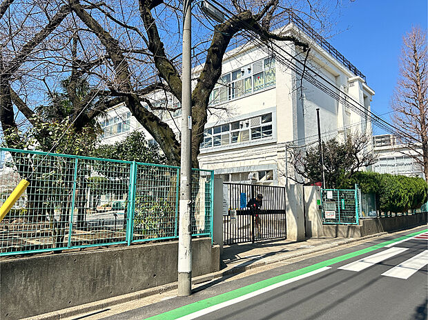 杉並区立八成小学校