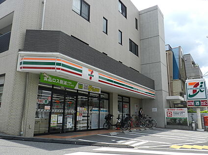 セブン-イレブン 杉並天沼店 約550m(徒歩7分)