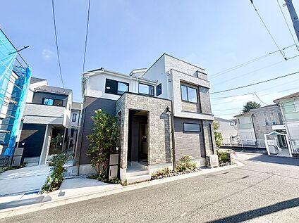 【前面道路を含む現地写真】