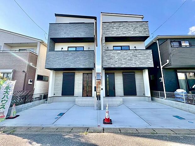 外観 当該号棟は左側の戸建です。