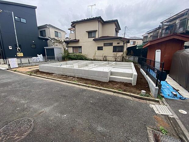 【現地写真/2025年11月撮影】第1種低層住居専用地域内の閑静な住宅地♪